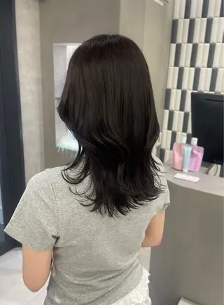 セミロング カラー 愛華 【geep】のヘアスタイル