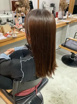 ロング ATELIER ZIZI川井さくらのヘアスタイル