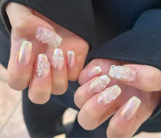 ネイル LovesLaughs下上津役店所属・くろせ れいのネイルデザイン