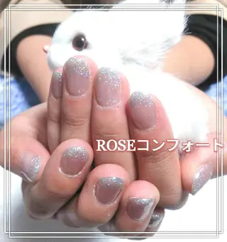 ネイル エステとネイル ローズコンフォートのネイルデザイン