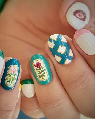 ネイル FIORITURA Maikoのネイルデザイン