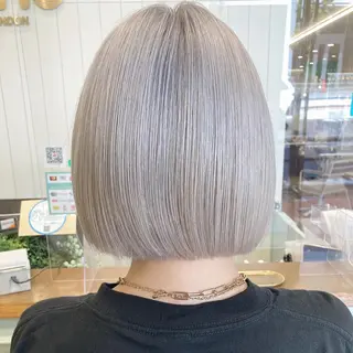 ミディアム カラー ケアブリーチ 坪井佑樹のヘアスタイル