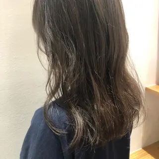 ミディアム 上平 綾菜のヘアスタイル