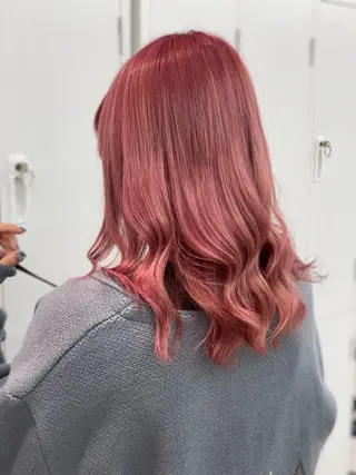 ミディアム カラー ショーヤ/ブリーチ /バレイヤージュのヘアスタイル