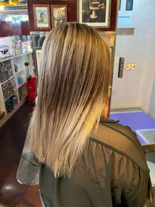 セミロング カラー 横浜ロングミディアム レイヤー/ 平林侑馬のヘアスタイル