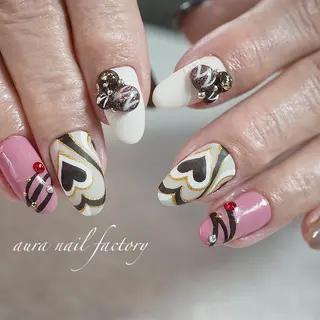 ミディアム カラー ネイル 赤羽 アウラ ネイルファクトリーのネイルデザイン