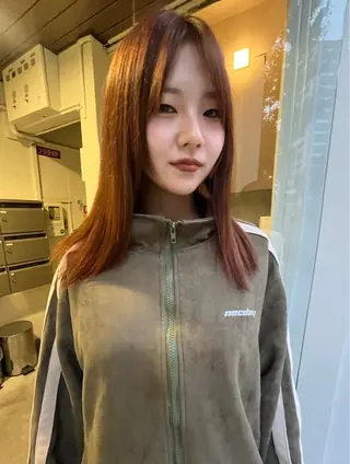 カラー sliver ・siki /YUIのヘアスタイル