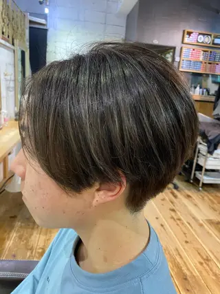 ショート カラー 【韓国レイヤー特化 ハッシュカット】のヘアスタイル