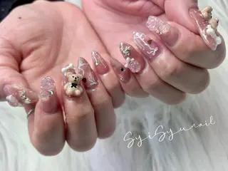 ミディアム SyiSyu なんば本店のネイルデザイン