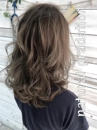 ミディアム カラー ヤスノ リョウのヘアスタイル