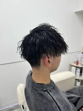 メンズ LA LEDENSI  仙台東口店所属・氏家 一磨の眉毛・アイブロウイメージ