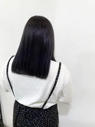 セミロング カラー 乳井 悠香のヘアスタイル