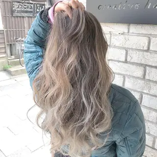 ロング ヤマグチ ヒカルのヘアスタイル