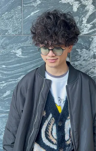 パーマ メンズ 樋野 亮のヘアスタイル