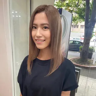 セミロング カラー 髪質改善/ストレート /透明感/西川奈穂のヘアスタイル