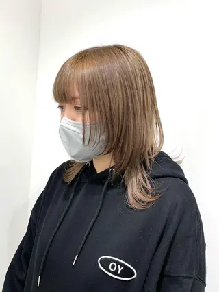 ミディアム レイヤー ハイトーン 暖色⭐︎KANAKOのヘアスタイル
