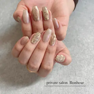 ネイル BONHEUR Annaのネイルデザイン