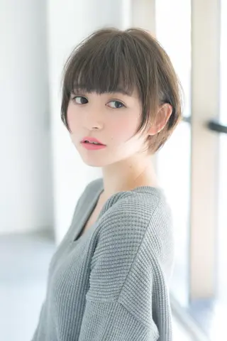 ショート カラー 羽田 ひろむのヘアスタイル