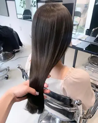 ロング カラー パーマ ヘアアレンジ 透明感/オリーブ/ グレージュ/YUKAのヘアスタイル