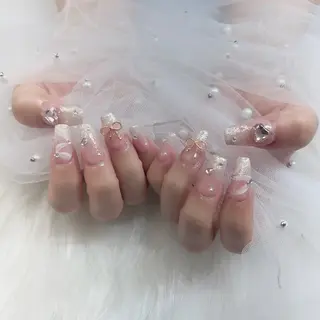 ネイル パーツ全部¥110 サロンミミのネイルデザイン