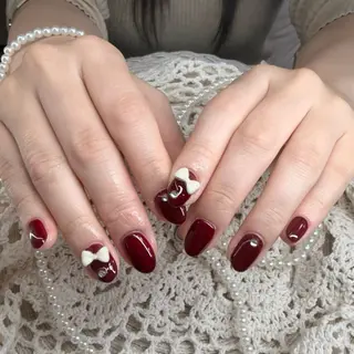 カラー ユミネイルサロン所属・U miのネイルデザイン