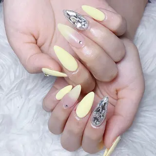 ネイル 🌈Yun nail hyejin💋のネイルデザイン