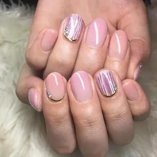 ネイル repos~ルポ~所属・里見 麗のネイルデザイン