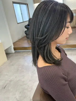 カラー 石井 紫文のヘアスタイル