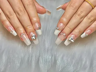 ネイル Mona【パラジェル ・長さ出し専門店】のネイルデザイン