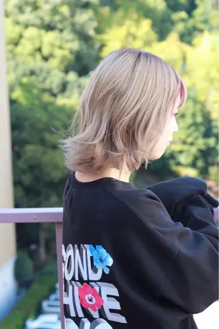 ショート カラー Viage （ビアージュ）のヘアスタイル