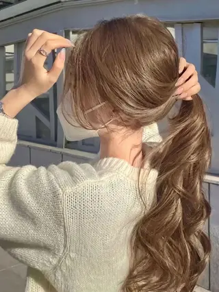 ロング カラー ハイトーンカラー 🦄レイヤーカットのヘアスタイル