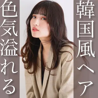 ロング 韓国レイヤーカット/ ダブルカラーのヘアスタイル