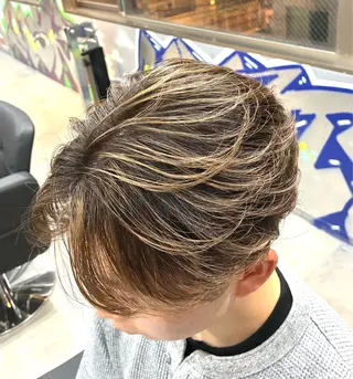 メンズ kearny 北千住所属・メンズバレイヤージュ 🔥千咲斗のヘアスタイル