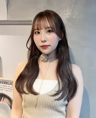 ロング カラー ナツミ/透明感カラー /酸性ストレートのヘアスタイル