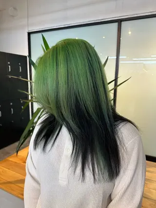 セミロング カラー 暖色カラー得意🔥 栗俣嵐のヘアスタイル