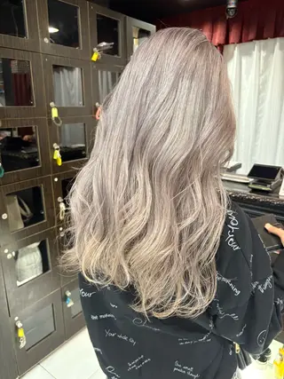 ロング カラー Eleanor立川北口所属・🦋YUI 髪質改善 ブリーチ　着付け🦋のヘアスタイル