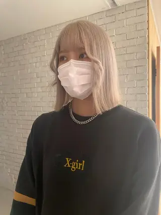 セミロング カラー 艶ハイトーン👑♡ NATSUKIのヘアスタイル