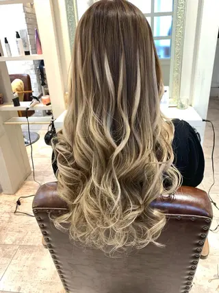 ロング ✨ハイトーン✨艶髪 ✨髪質改善✨和田のヘアスタイル