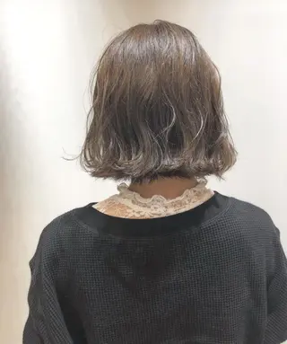 ショート カラー 江原 彩華のヘアスタイル