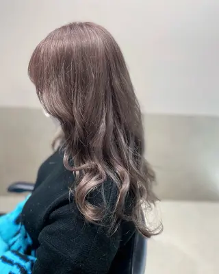ロング カラー 佐野 えり奈のヘアスタイル