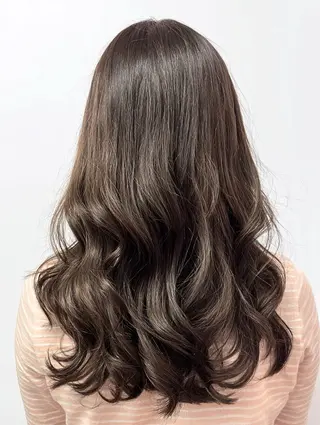 ロング トゥルークリエイション春日部店所属・艶感✖️色持ちカラー ⭐️りくや🦖のヘアスタイル