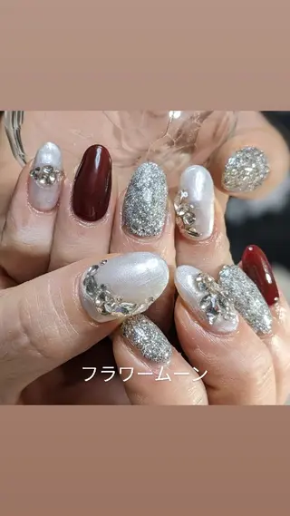 ネイル フラワー ムーンのネイルデザイン