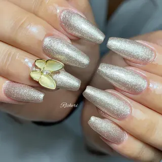 ミディアム ネイル richeri beautyのネイルデザイン