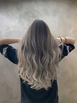 ロング N° 秋田店【ナンバー】のヘアスタイル