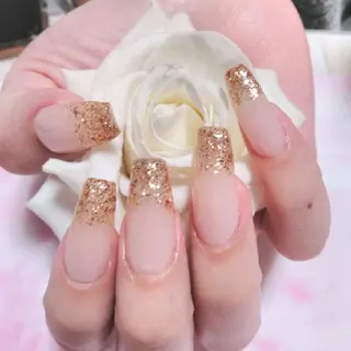 ネイル エステとネイル ローズコンフォートのネイルデザイン