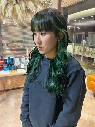 ロング 犬塚 梨花のヘアスタイル