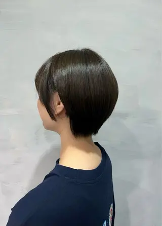 ショート カラー 中川 もえか【明石】のヘアスタイル