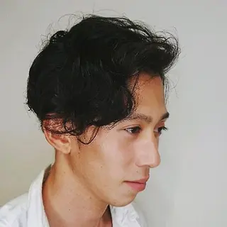 メンズ パーマ ブリーチ/ヘアケア/ 艶髪/イギチハルのヘアスタイル