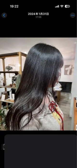 ロング カラー 松本 華林のヘアスタイル