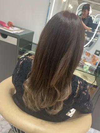 ロング カラー ONE CONCEPT【ワンコンセプト】所属・飯味 華菜のヘアスタイル